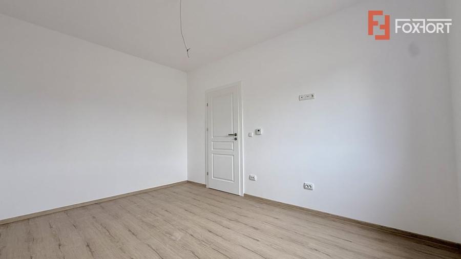Duplex cu 4 camere cu Canalizare în Moșnița Veche
