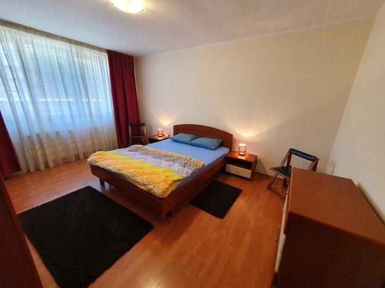 Apartament cu 2 camere decomandat, mobilat în Central