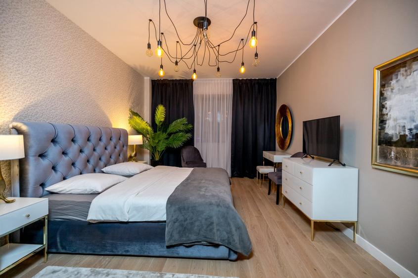 Apartament cu 4 camere semidecomandat în Herăstrău
