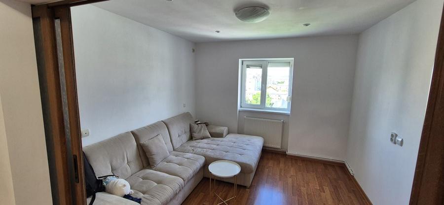 Apartament cu 4 camere decomandat în Zimbru