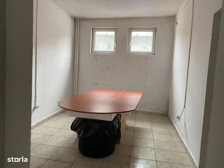 Spațiu comercial, de 180 mp, în Dacia