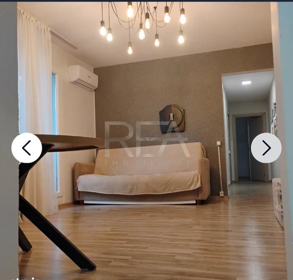 Apartament cu 3 camere semidecomandat în Berceni