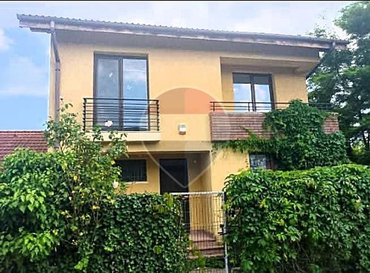 Casă individuală cu 6 camere cu Teren 751 Mp în Corbeanca