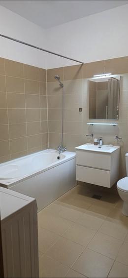 Apartament cu 2 camere semidecomandat în Plopilor