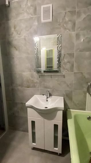 Garsonieră decomandată în Girocului
