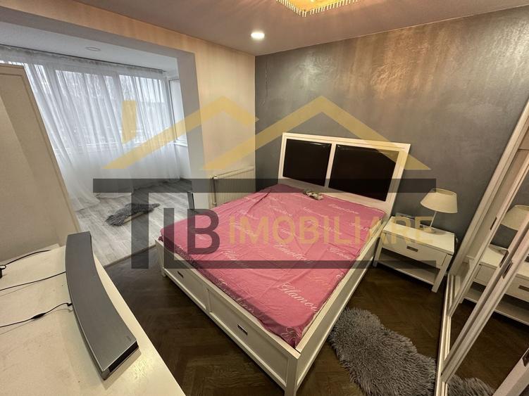 Apartament cu 3 camere decomandat în Tudor