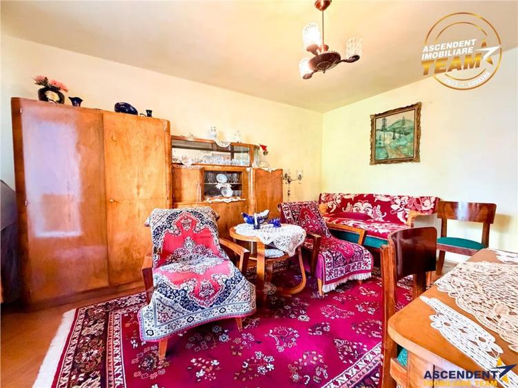 Apartament cu 3 camere decomandat în Central