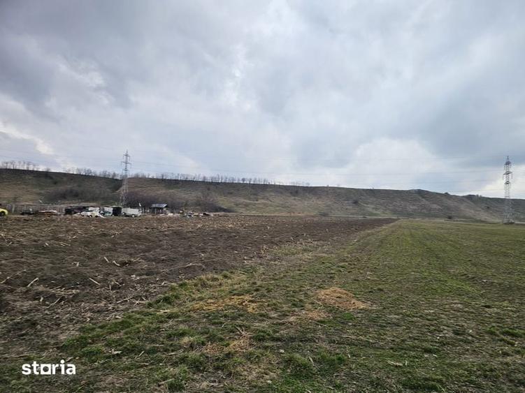 Teren de 5957 mp, în Central