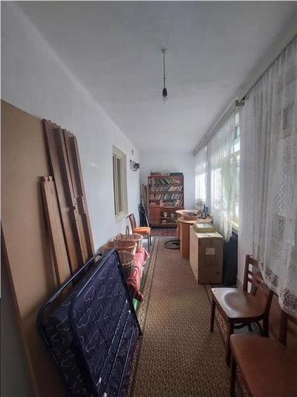Casă individuală cu 4 camere cu Canalizare în Central