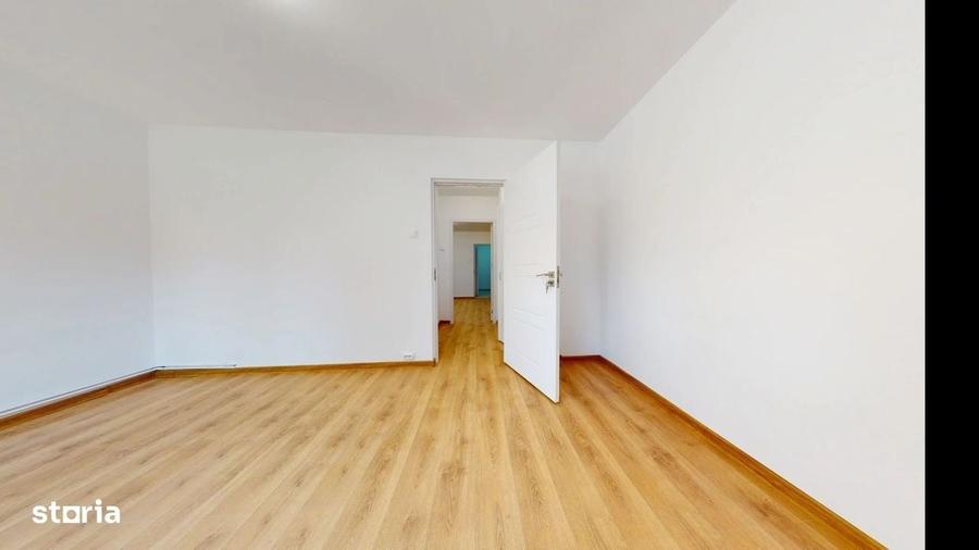 Apartament cu 2 camere semidecomandat în Centrul Civic