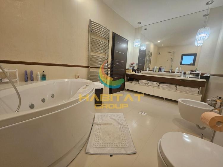 Casă individuală cu 8 camere cu Piscina în Central