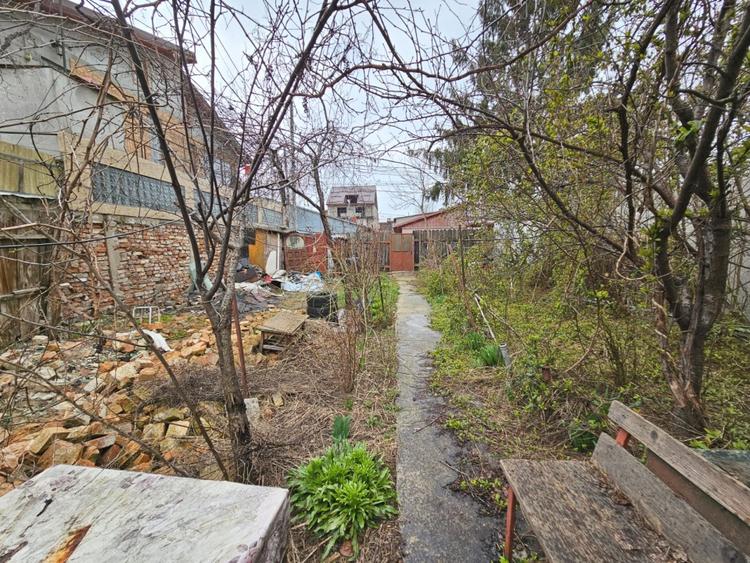 Casă individuală cu 2 camere cu Canalizare în Rahova