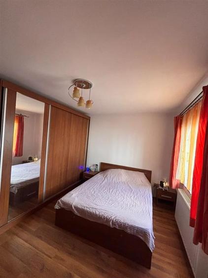 Apartament cu 2 camere decomandat, mobilat în Turnișor