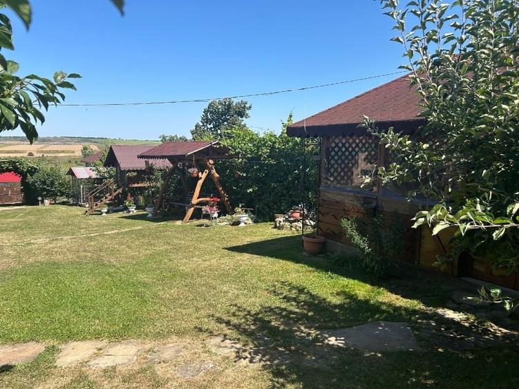 Casă individuală cu 4 camere cu Canalizare în Cristești