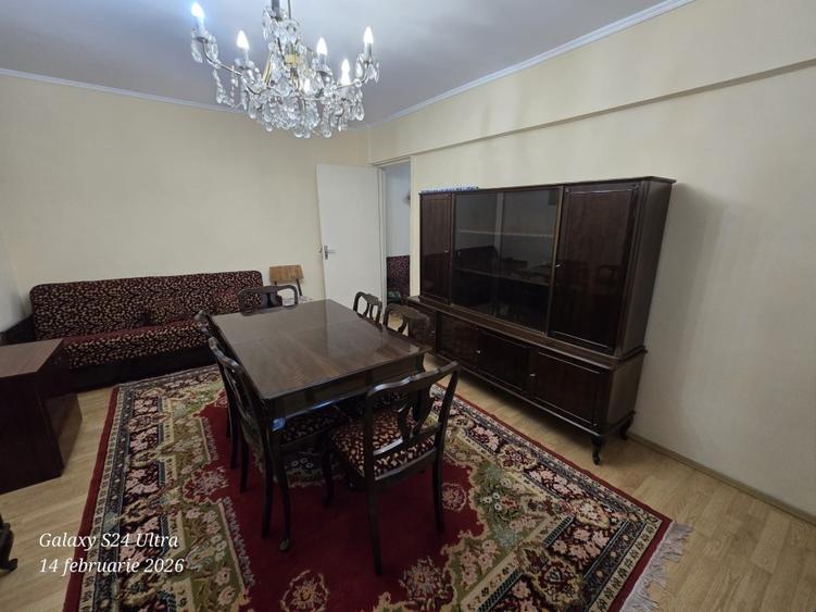 Apartament cu 2 camere decomandat în Prundu