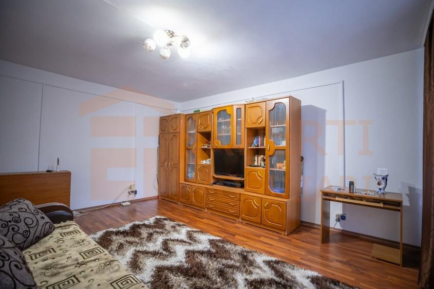Apartament 2 camere de vânzare în zona Pod Butelii - Blocul SR - 15