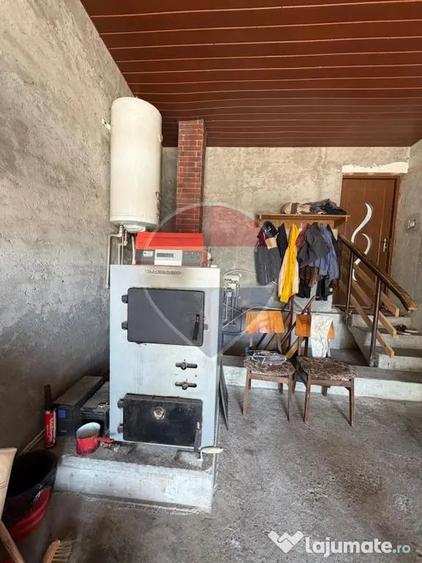 Casă cu 4 camere cu Teren 720 Mp în Vânători