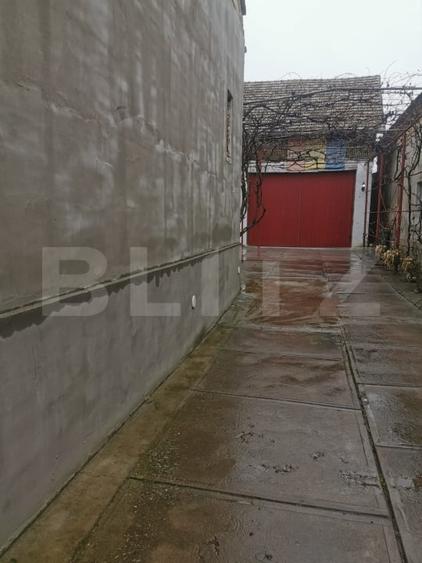 Casă individuală cu 6 camere cu Canalizare în Variaș