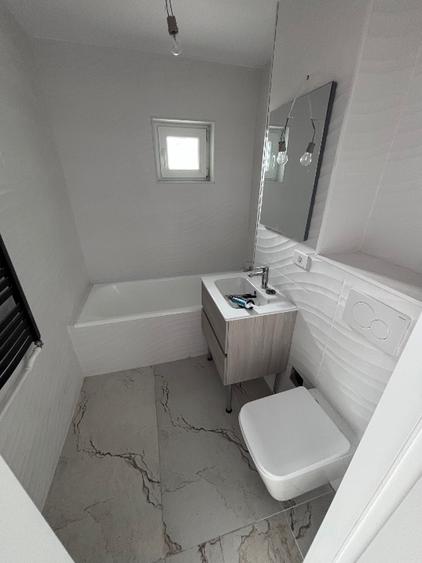 Apartament cu 3 camere decomandat în Banu Manta