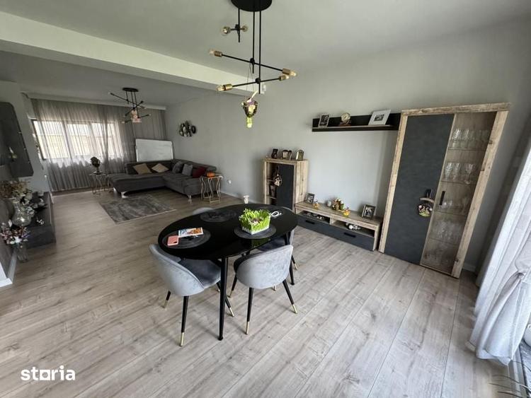 Casă cu 4 camere cu Teren 400 Mp în Podari