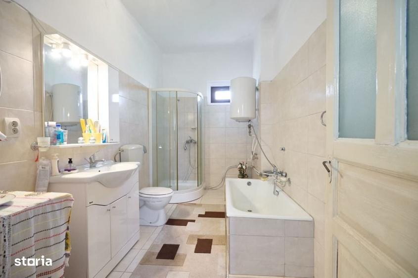 Casă cu 4 camere în Valea Mare