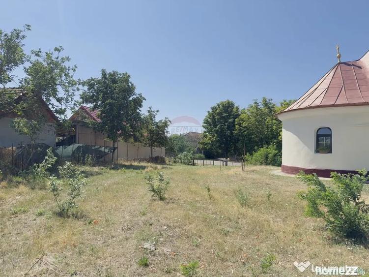 Teren de 2841 mp, în Apateu