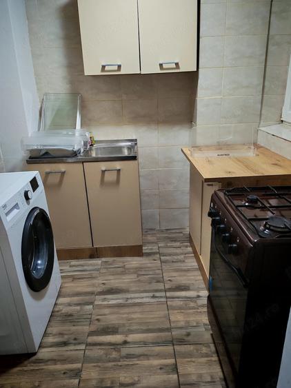 Apartament cu 3 camere decomandat în Exterior Vest