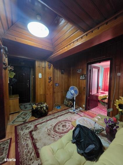 Apartament cu 3 camere decomandat în Mioriței