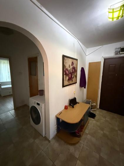 Apartament cu 3 camere decomandat în Apărătorii Patriei