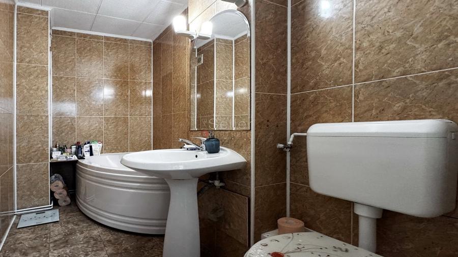 Apartament cu 3 camere decomandat, mobilat în Răcădău