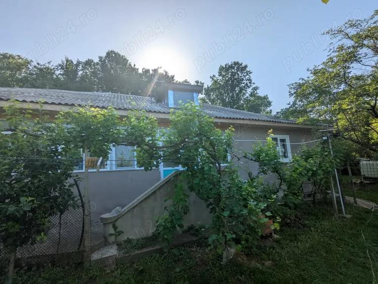 Casă cu 6 camere cu Teren 23000 Mp în Horodiștea