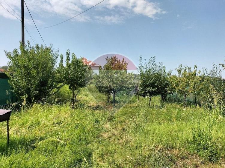 Teren Construcții intravilan de 525 mp, în Gulia