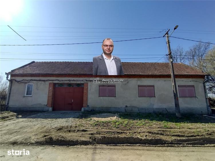 Casă cu 8 camere cu Teren 3800 Mp în Central