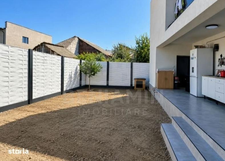Casă cu 4 camere în Albești