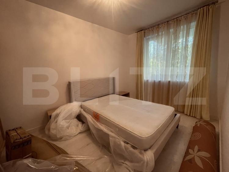 Apartament cu 2 camere semidecomandat, mobilat în Florești