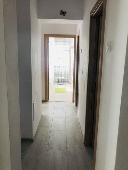 Apartament cu 3 camere decomandat, mobilat în Capitol