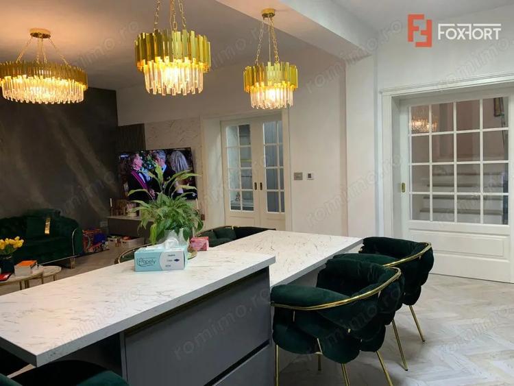 Casă cu 5 camere cu Teren 310 Mp în Mehala