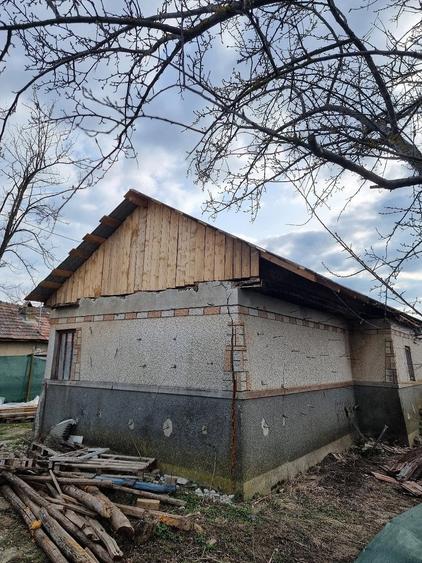 Casă cu Teren 1200 Mp în Sălciile