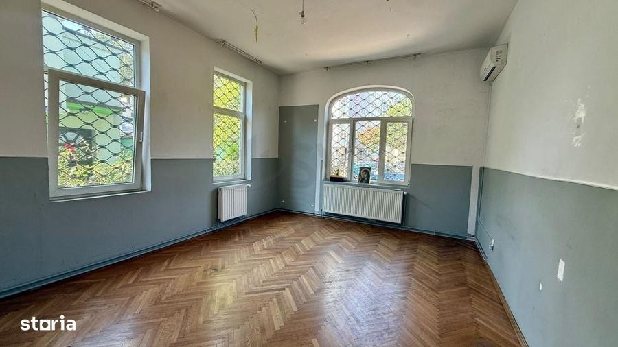 Casă cu 4 camere decomandat în Muncii