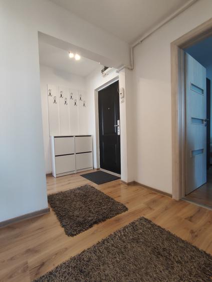 Apartament cu 3 camere decomandat în Boema