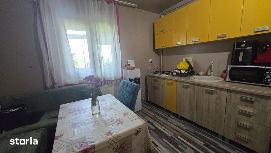 Apartament cu 3 camere decomandat în Exterior Sud