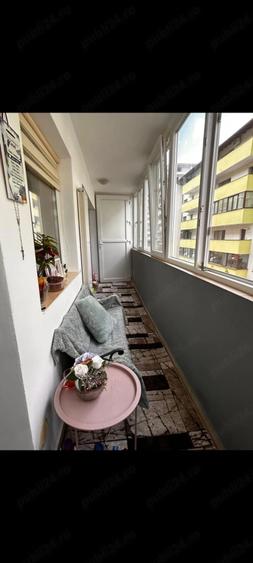 Apartament decomandat, etajul 1, balcon, zona Eroilor - 8