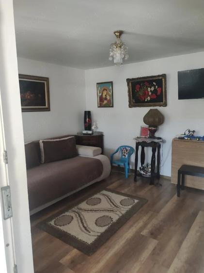 Casă cu 4 camere cu Teren 194 Mp în Central