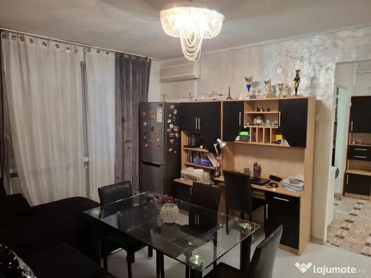 Apartament cu 3 camere semidecomandat în Ultracentral