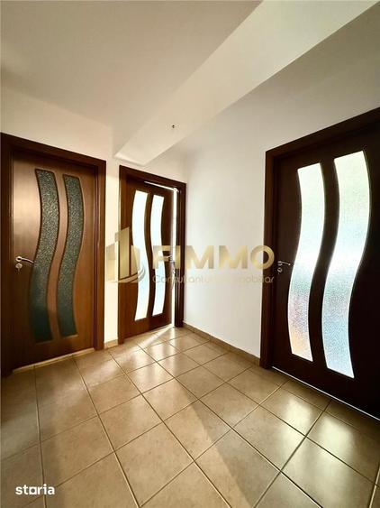 Apartament cu 3 camere decomandat în Sud