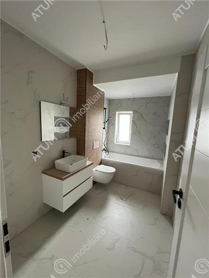 Apartament la cheie cu 3 camere 2 bai 2 balcoane parcare zona Brana - 10