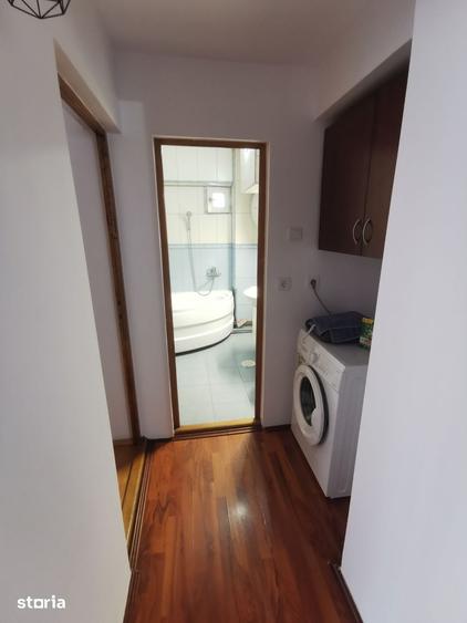 Apartament cu 4 camere decomandat în Exterior Vest