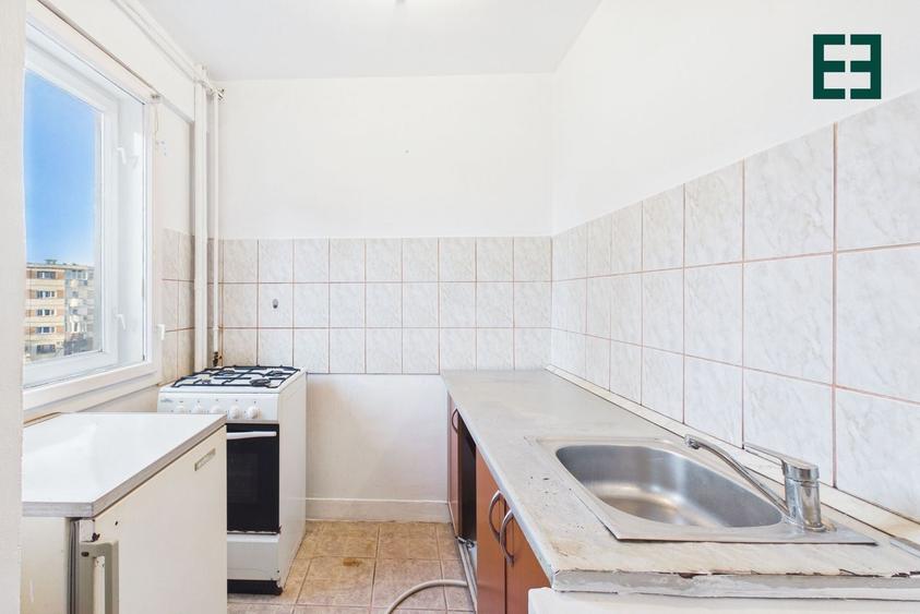 Apartament cu 2 camere semidecomandat în Intim