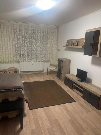Apartament cu 2 camere decomandat în Socului