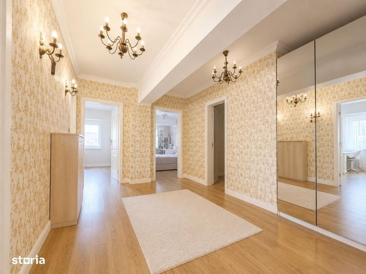 Apartament cu 4 camere în Central